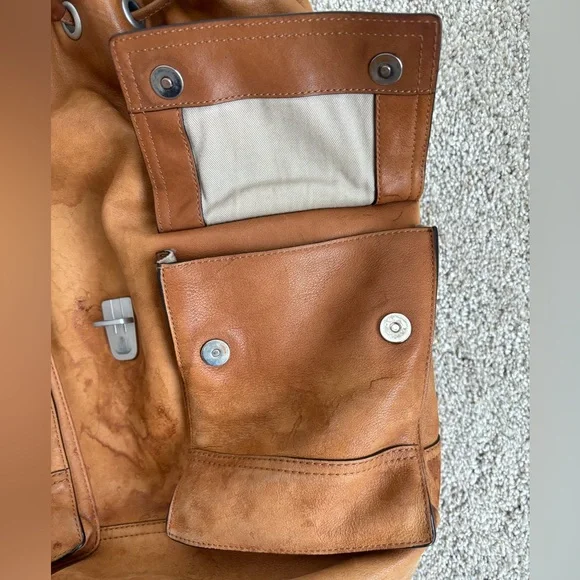 美品 TUMI レザー ショルダーバッグ ブラウン 65104SD DUCATI 美品 TUMI レザー ショルダーバッグ ブラウン 65104SD DUCATI